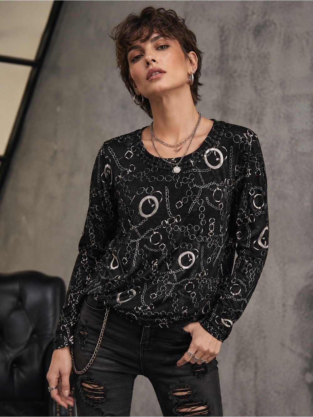 Chagall vintage light weight sz large sweater chains pattern punk metal gold